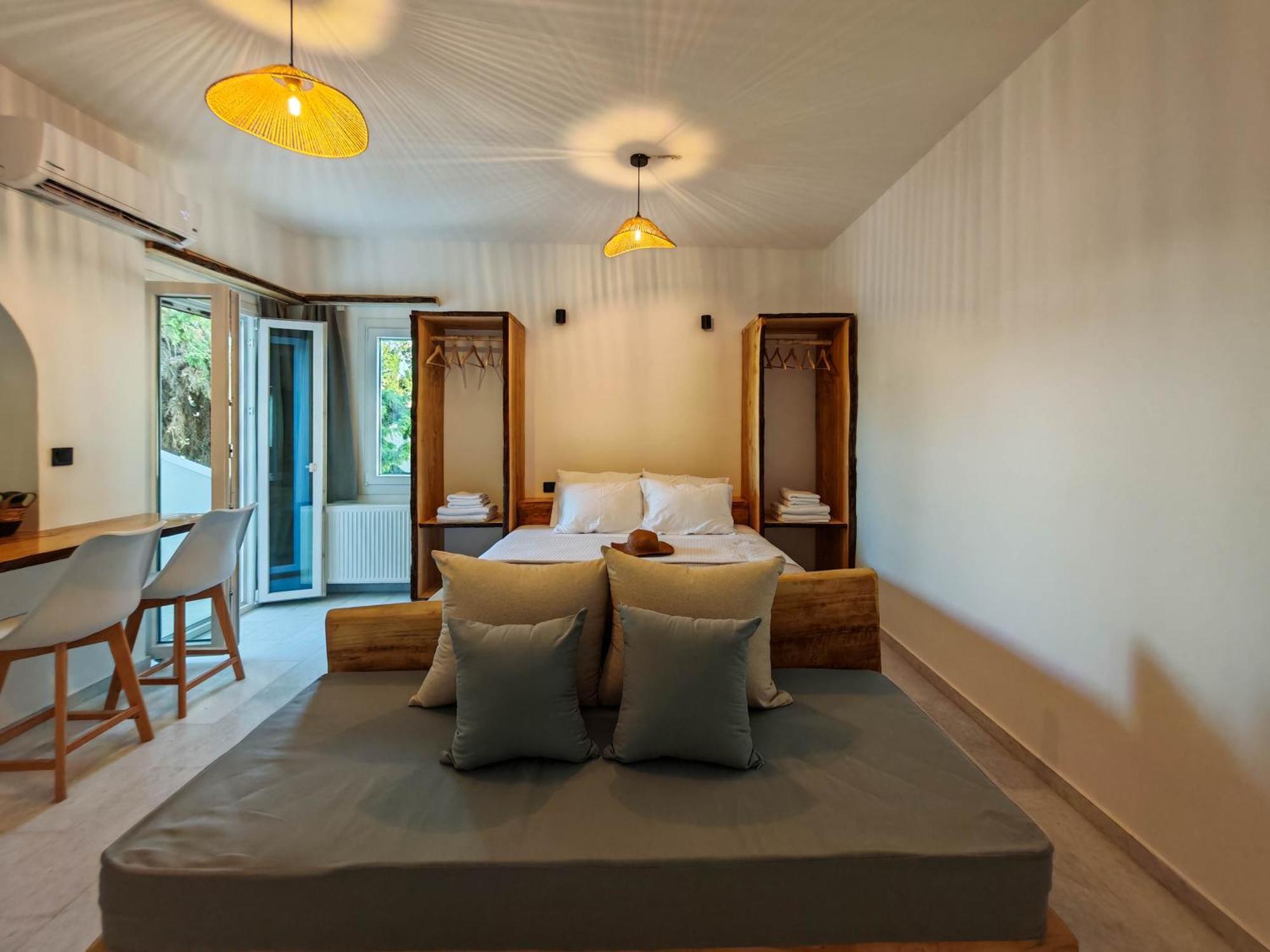 Paraga Suites Naxos City Екстериор снимка