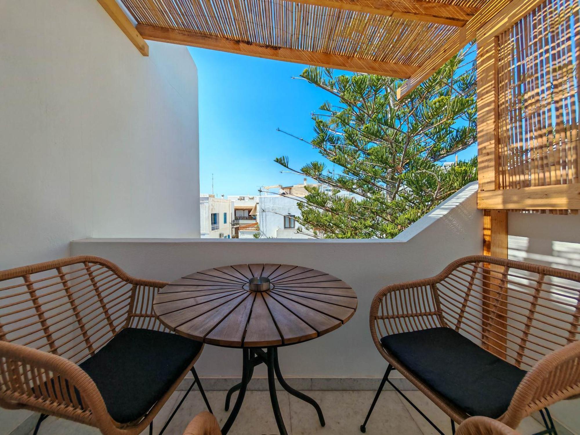 Paraga Suites Naxos City Екстериор снимка