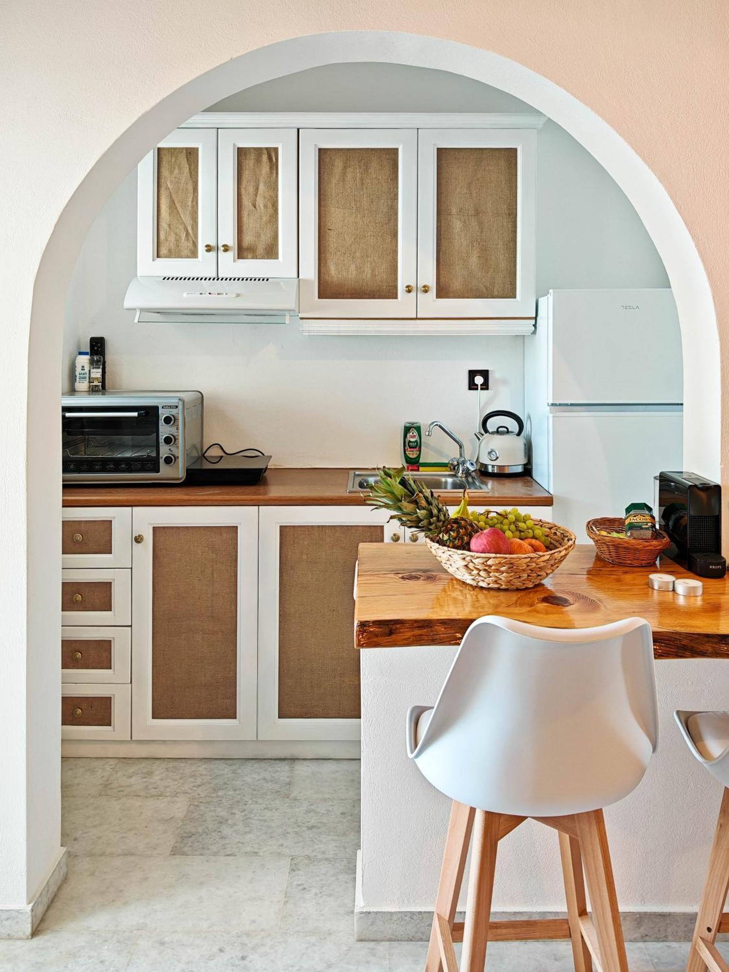 Paraga Suites Naxos City Екстериор снимка